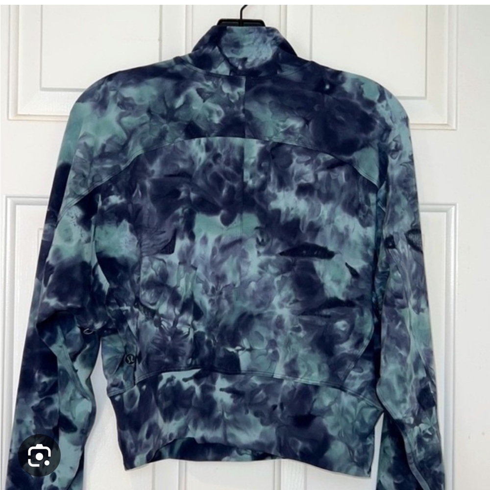 ISO lululemon half zip - Picture 2 of 2